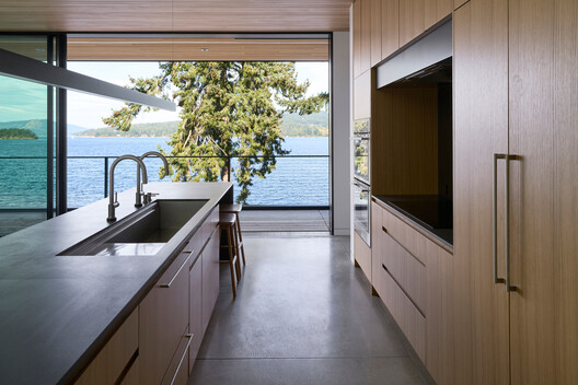 Layer House / W O V E N Architecture and Design - Interior Photography, Kitchen, Countertop, Glass, Sink