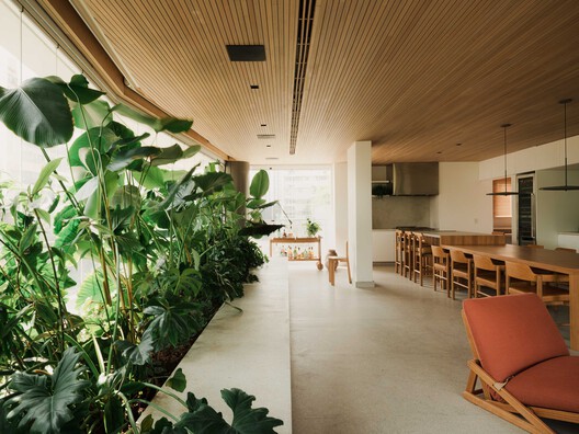 AK Apartment / Estúdio PRG Arquitetura + Mariana Ferretti Interiores - Interior Photography, Wood, Chair