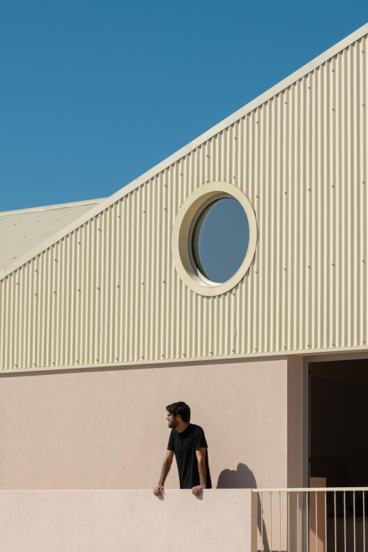 The Porch House / Vasco Burnay Arquitectura The Porch House / Vasco Burnay Arquitectura - Exterior Photography