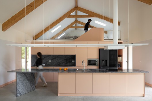 The Porch House / Vasco Burnay Arquitectura The Porch House / Vasco Burnay Arquitectura - Interior Photography, Kitchen, Wood, Countertop, Lighting, Glass, Chair