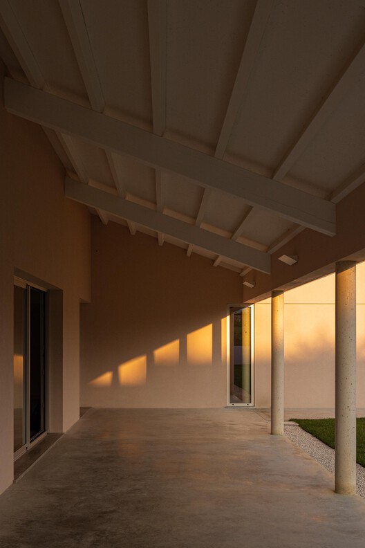 The Porch House / Vasco Burnay Arquitectura The Porch House / Vasco Burnay Arquitectura - Image 38 of 45