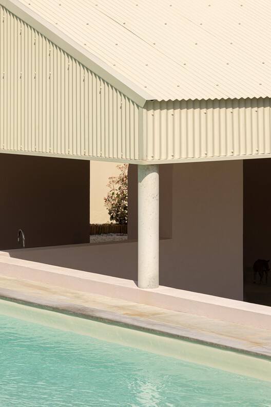 The Porch House / Vasco Burnay Arquitectura The Porch House / Vasco Burnay Arquitectura - Image 30 of 45
