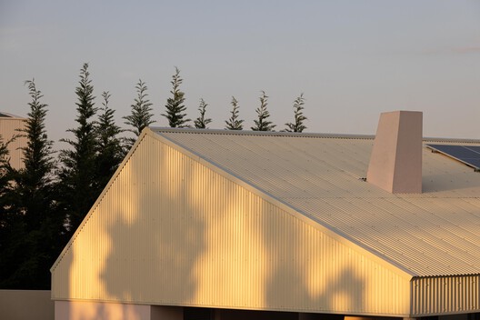 The Porch House / Vasco Burnay Arquitectura The Porch House / Vasco Burnay Arquitectura - Exterior Photography