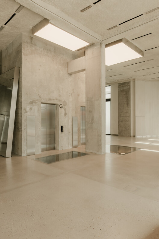 OUNASS Stage Dubai / VAUST Studio - Image 7 of 17