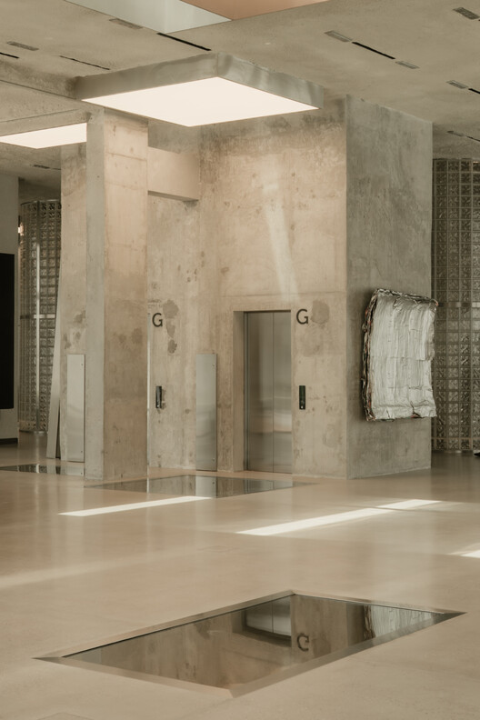OUNASS Stage Dubai / VAUST Studio - Image 4 of 17