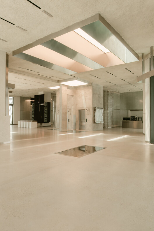 OUNASS Stage Dubai / VAUST Studio - Image 8 of 17