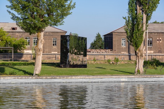 Pavilion Reflection of Infinity / Alberto Collet + MEDS (Meetings of Design Students) - Exterior Photography, Garden