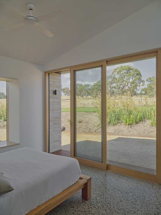 Mansfield House / Field Office Architecture Mansfield House / Field Office Architecture - Interior Photography, Bedroom, Wood, Glass