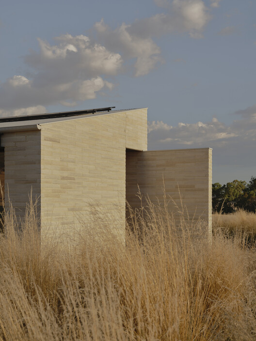 Mansfield House / Field Office Architecture Mansfield House / Field Office Architecture - Image 2 of 17