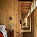 Camp Meeker Cabin / Renée del Gaudio Architecture - Interior Photography, Residential Architecture, Bedroom, Beam