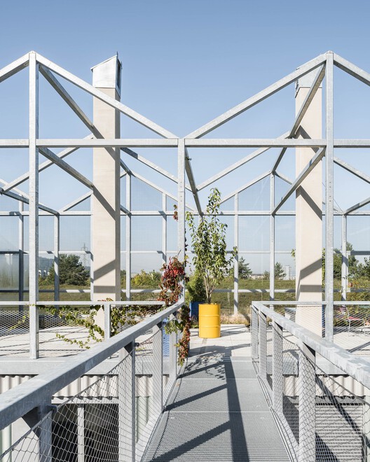 When Façades Become Habitats: Architecture Making Room for Other Species - Image 3 of 26