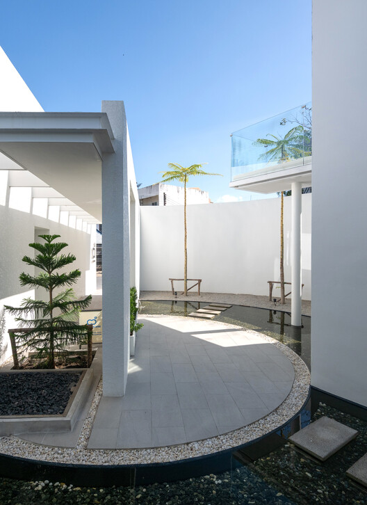 On cloud9 hdy  cafe / Sitti architects and design - Exterior Photography, Concrete, Balcony, Courtyard