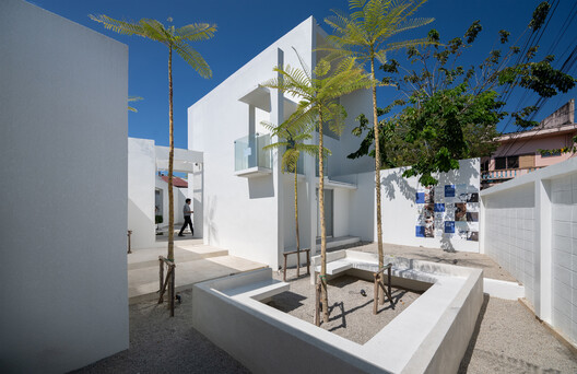 On cloud9 hdy  cafe / Sitti architects and design - Exterior Photography, Concrete