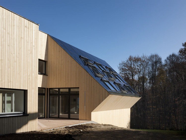 How Passive Design Strategies Shape Thermal Performance - Image 12 of 22
