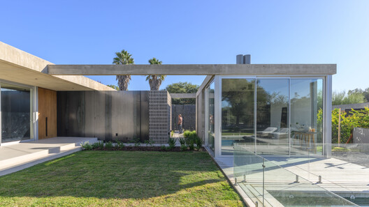 Gabion House / AR Arquitectos Gabion House / AR Arquitectos - Exterior Photography, Concrete