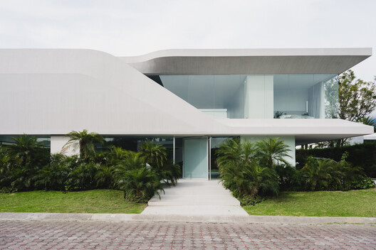 Casa TA / Estudio Felipe Escudero - Exterior Photography, Garden