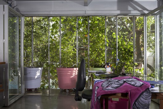 When Façades Become Habitats: Architecture Making Room for Other Species - Image 26 of 26