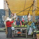 La Carpa — Módulo replicable como infraestructura de dignificación para el comercio popular en los mercados latinoamericanos / Ancestra - Fotografía interior
