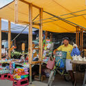 La Carpa — Módulo replicable como infraestructura de dignificación para el comercio popular en los mercados latinoamericanos / Ancestra - Fotografía interior