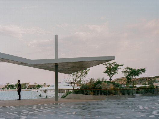 Stitching the Waterfront: How Marinas Are Reconnecting Cities to the Water - Image 4 of 24