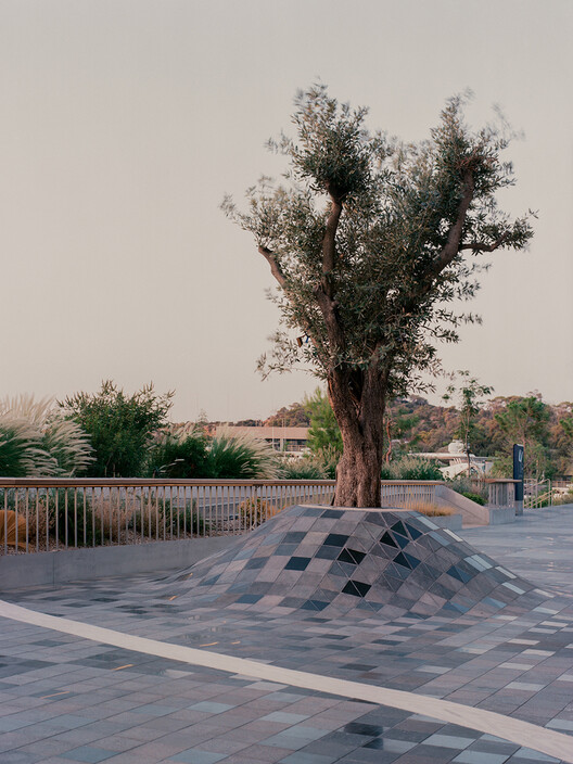 Stitching the Waterfront: How Marinas Are Reconnecting Cities to the Water - Image 14 of 24