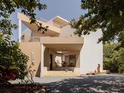 Parnasambhar / N. B. Architects - Exterior Photography, Facade, Concrete, Balcony
