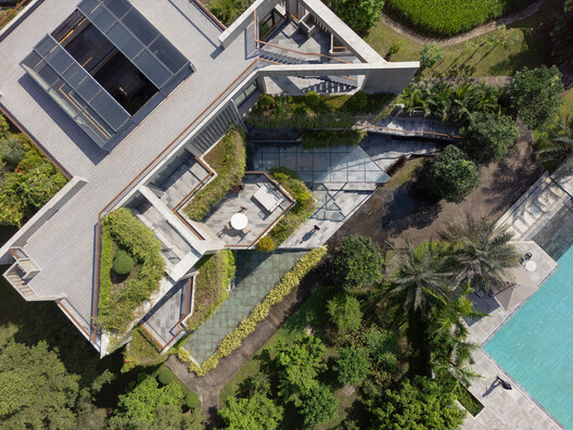 Ara Manor  / Reincarnation - Exterior Photography