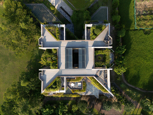 Ara Manor  / Reincarnation - Exterior Photography