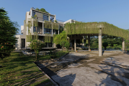 Ara Manor  / Reincarnation - Exterior Photography, Garden