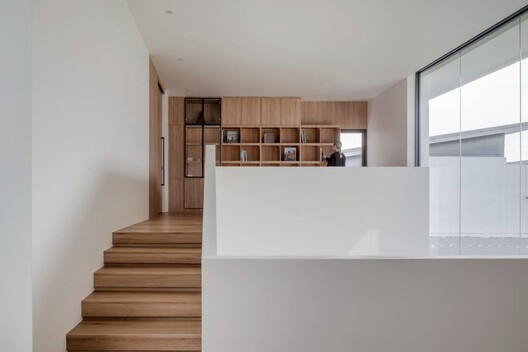 House Yolk / TOUCH Architect House Yolk / TOUCH Architect - Interior Photography, Wood, Shelving, Glass