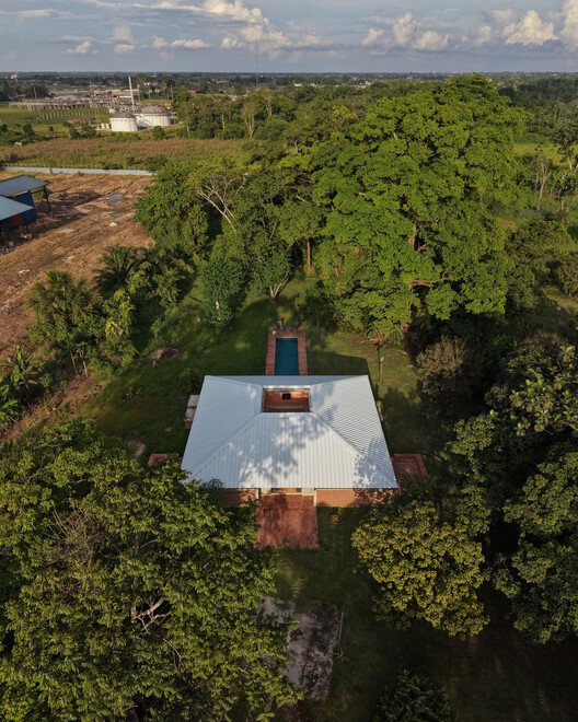 Villa E / Vásquez & López Arquitectos Villa E / Vásquez & López Arquitectos - Exterior Photography, Garden