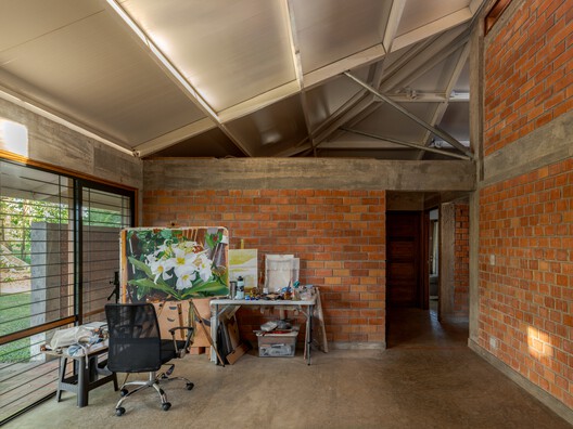 Villa E / Vásquez & López Arquitectos Villa E / Vásquez & López Arquitectos - Interior Photography, Wood, Lighting, Beam, Glass, Chair