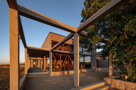 Illapangui del Peumo House / Vergara Arquitectos Illapangui del Peumo House / Vergara Arquitectos - Image 15 of 24