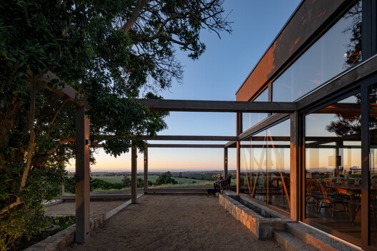 Illapangui del Peumo House / Vergara Arquitectos Illapangui del Peumo House / Vergara Arquitectos - Image 4 of 24