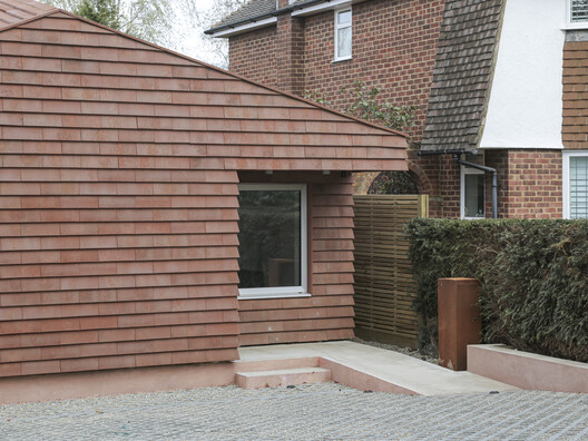 The Bridle Path  / Ampuero Yutronic - Exterior Photography, Wood, Brick