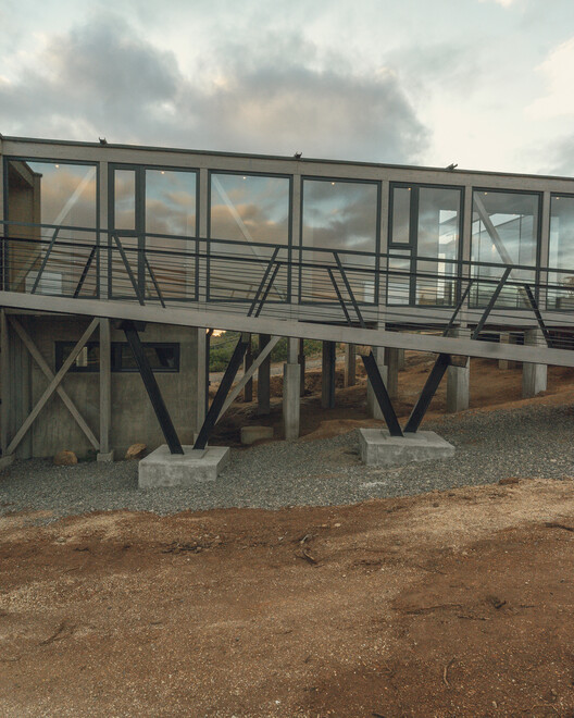 DM Tunquén House / Loft 7 DM Tunquén House / Loft 7 - Exterior Photography, Handrail, Steel