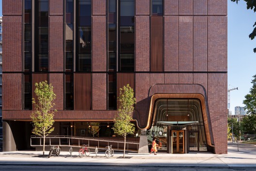 Toronto Architecture City Guide: 30 Modern and Contemporary Landmarks in Canada's Largest City - Image 29 of 43