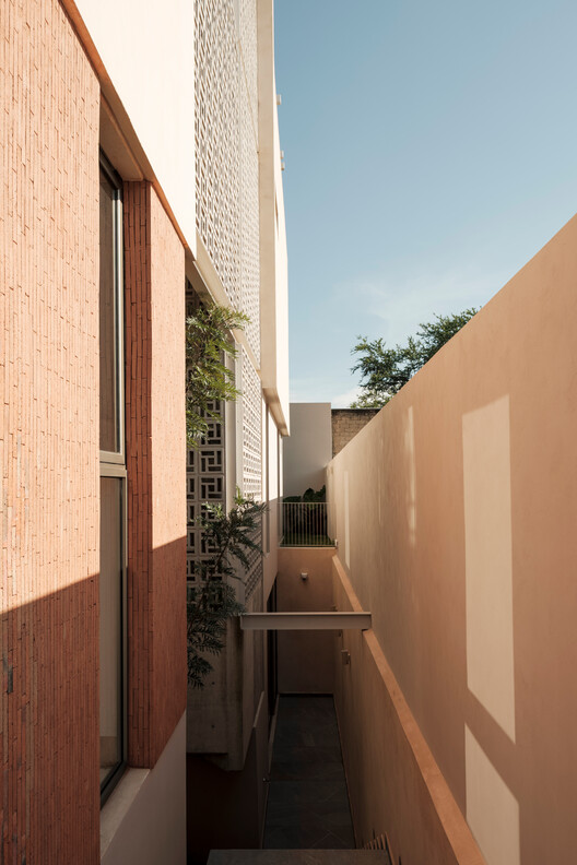 SM House / ALMACÉN de Arquitectura - Image 11 of 22