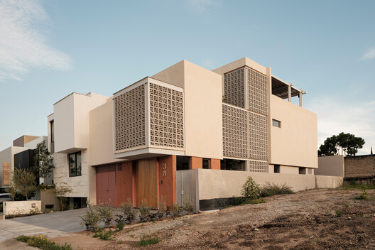 SM House / ALMACÉN de Arquitectura - Exterior Photography, Balcony