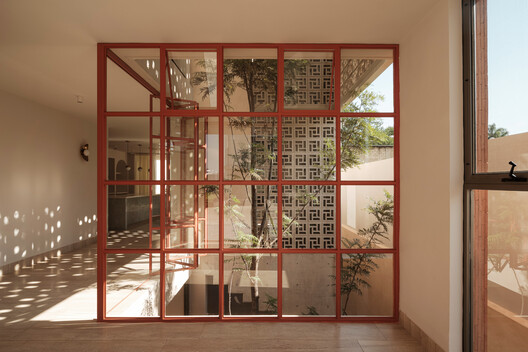 SM House / ALMACÉN de Arquitectura - Image 10 of 22