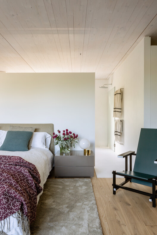 AF Project / Ábaton - Fotografía interior, Dormitorio, Madera, Iluminación, Camas, Sillas