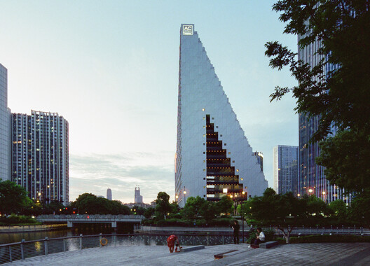 OMA Completes Hangzhou Prism Mixed-Use Development in China's Future Tech City OMA Completes Hangzhou Prism Mixed-Use Development in China's Future Tech City - Image 2 of 10