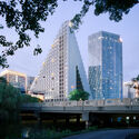 OMA Completes Hangzhou Prism Mixed-Use Development in China's Future Tech City - Imagem 3 de 4
