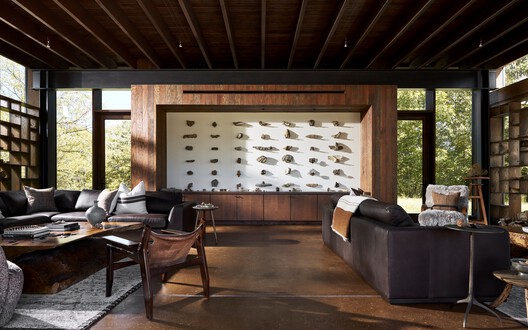 Rock Pavilion / Pfeffer Torode Architecture Rock Pavilion / Pfeffer Torode Architecture - Interior Photography, Living Room, Sofa, Wood, Lighting, Table