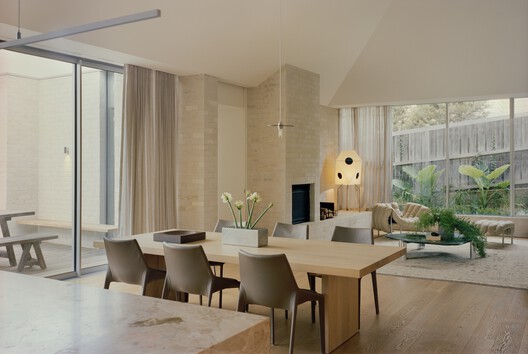 Sorrento House / Victoria Merrett Architects Sorrento House / Victoria Merrett Architects - Interior Photography, Dining room, Wood, Table, Chair, Lighting
