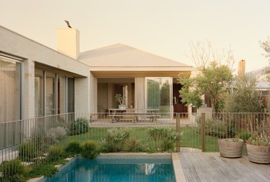 Sorrento House / Victoria Merrett Architects Sorrento House / Victoria Merrett Architects - Exterior Photography, Door