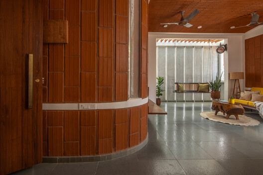 Nalme House / Wright Inspires Nalme House / Wright Inspires - Interior Photography, Wood, Chair