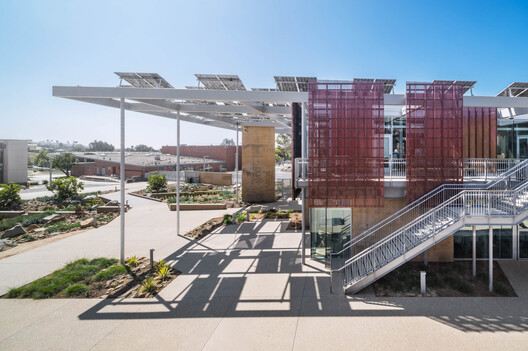 Malibu High School / KoningEizenberg Architecture Malibu High School / KoningEizenberg Architecture - Image 14 of 25