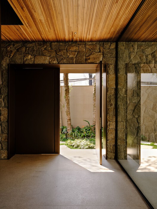 Lego House / Fernanda Marques Arquitetos Associados - Interior Photography, Wood, Concrete