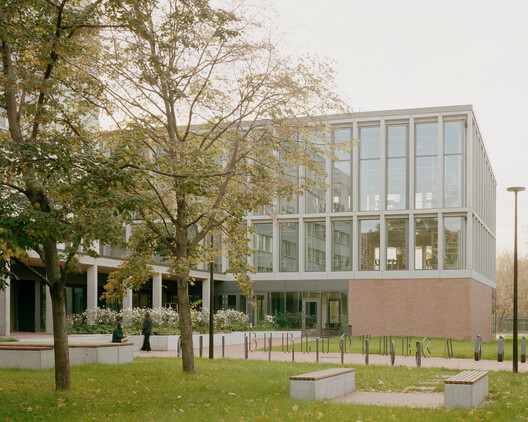 Budapest Architecture City Guide: 15 Projects Tracing a Capital Built on Layers Budapest Architecture City Guide: 15 Projects Tracing a Capital Built on Layers - Image 10 of 21